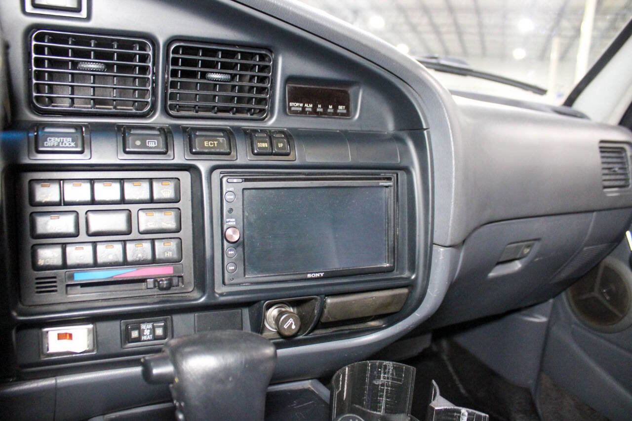 Used 1994 Toyota Land Cruiser image 13