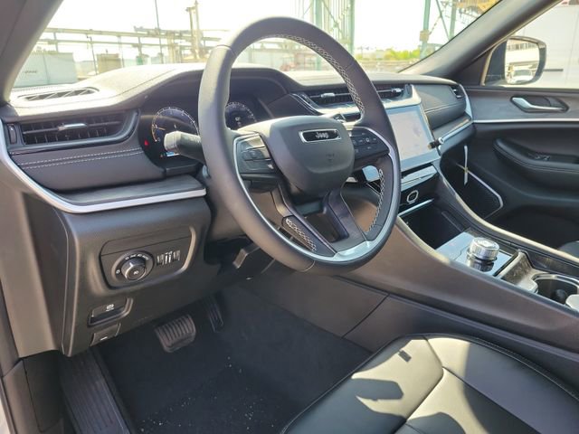New 2026 Jeep Grand Cherokee L Limited w/ Limited Altitude Package RWD image 17
