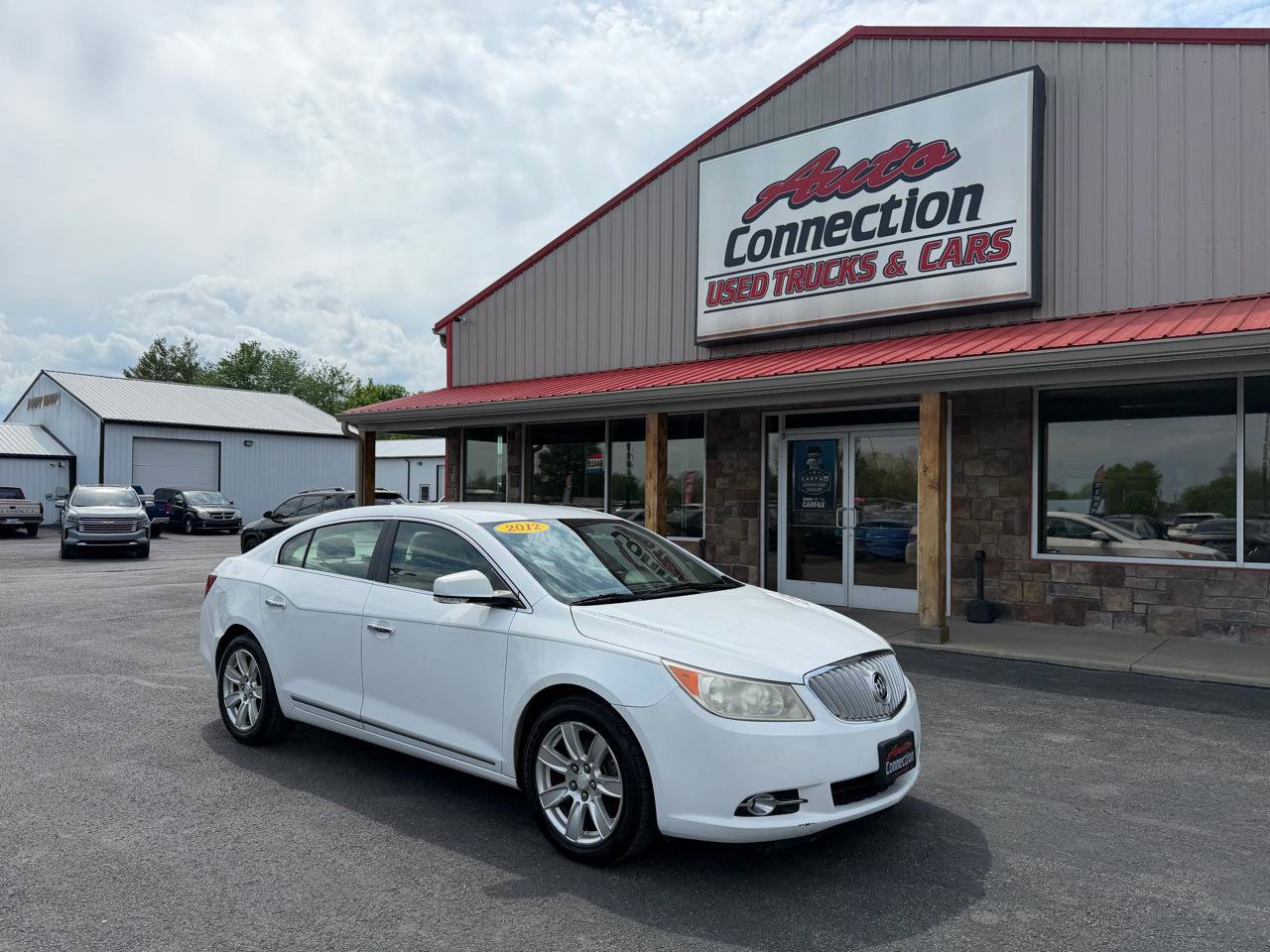 Used 2012 Buick LaCrosse Leather FWD image 2