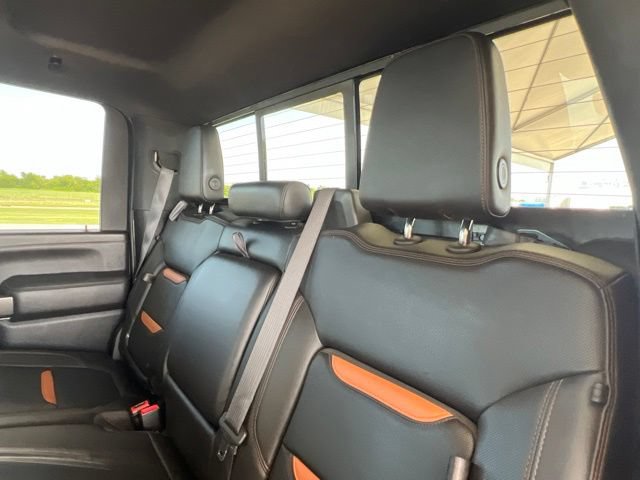 Used 2020 GMC Sierra 3500 AT4 w/ AT4 Premium Package AWD/4WD image 11