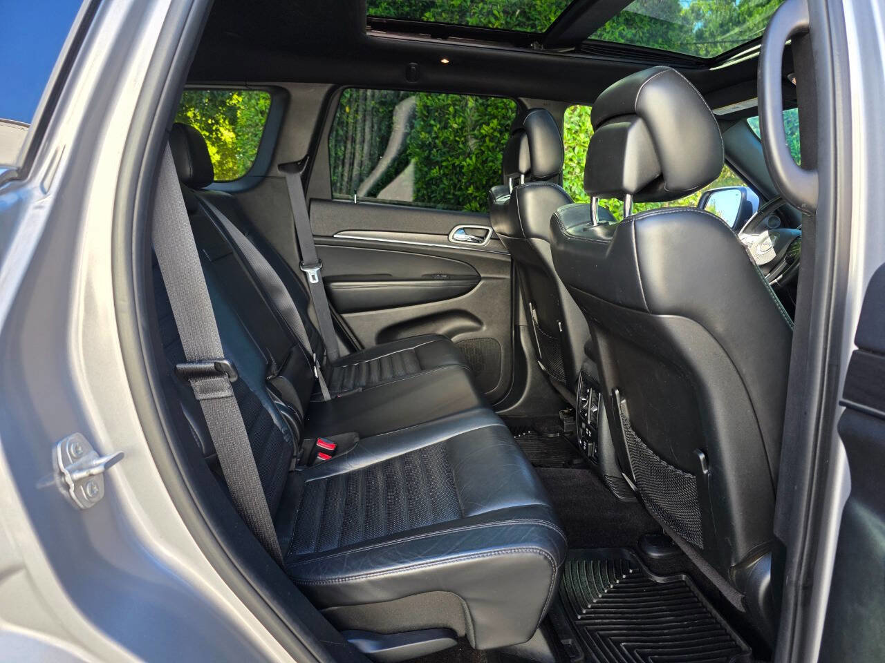 Used 2018 Jeep Grand Cherokee Limited image 35