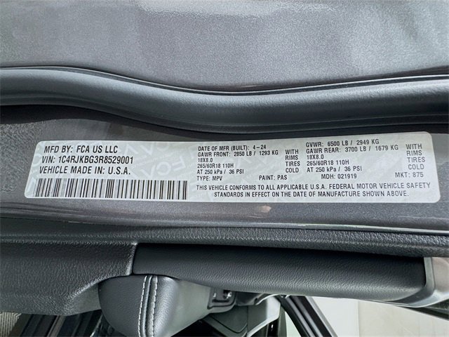 Used 2024 Jeep Grand Cherokee L Limited image 16