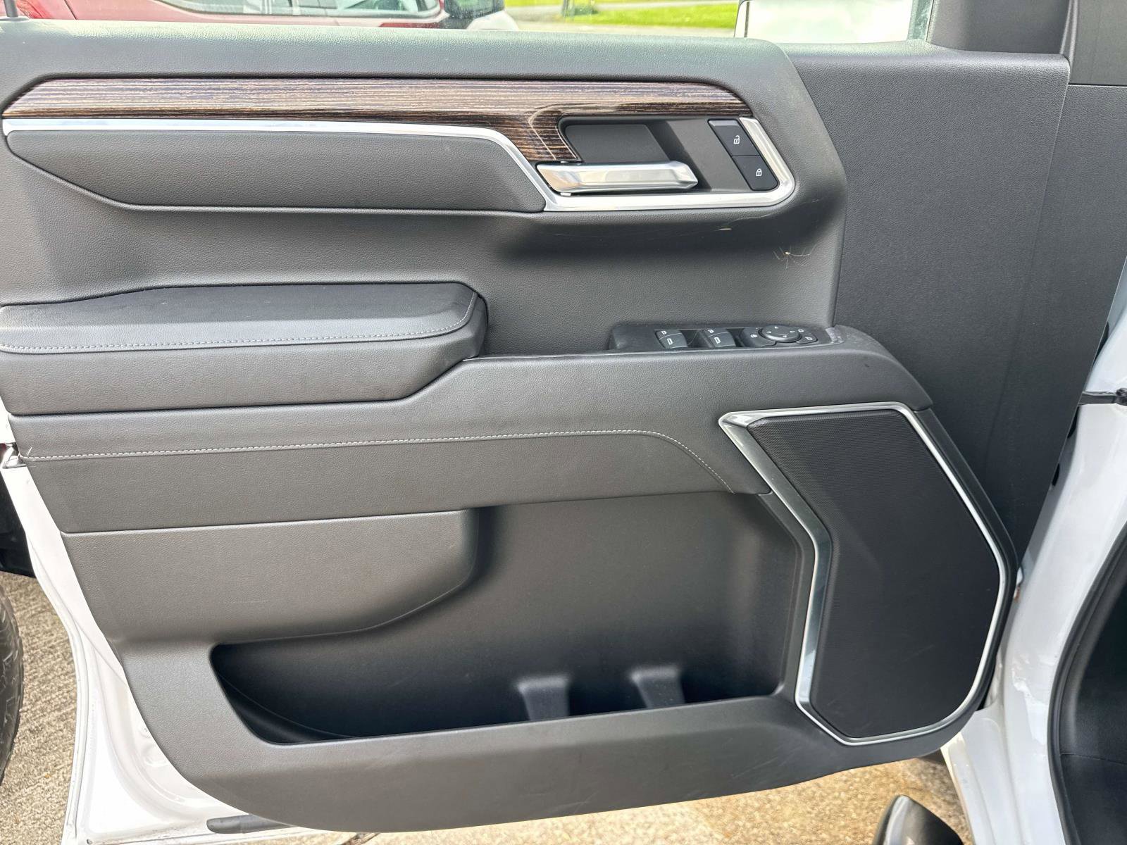 Used 2024 GMC Sierra 1500 Elevation image 18