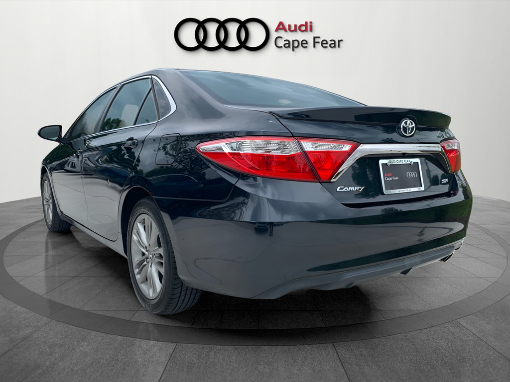 Used 2017 Toyota Camry SE FWD image 3