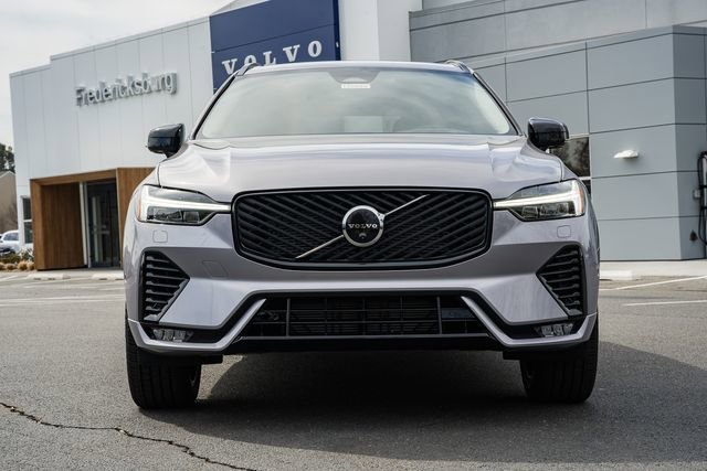 New 2026 Volvo XC60 B5 Plus w/ Protection Package Premier image 2
