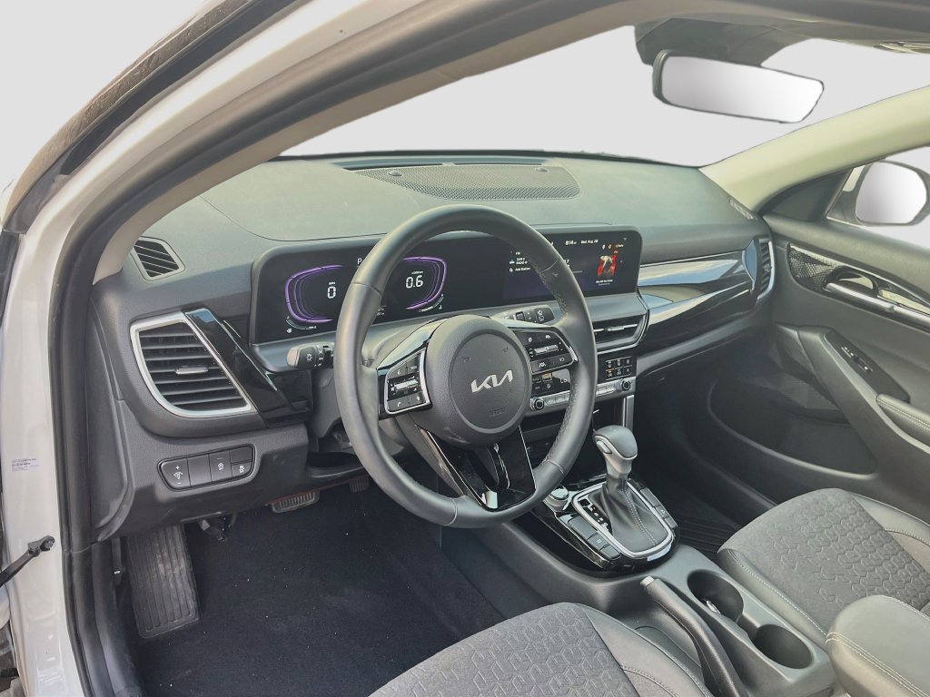 Used 2026 Kia Seltos S FWD image 9