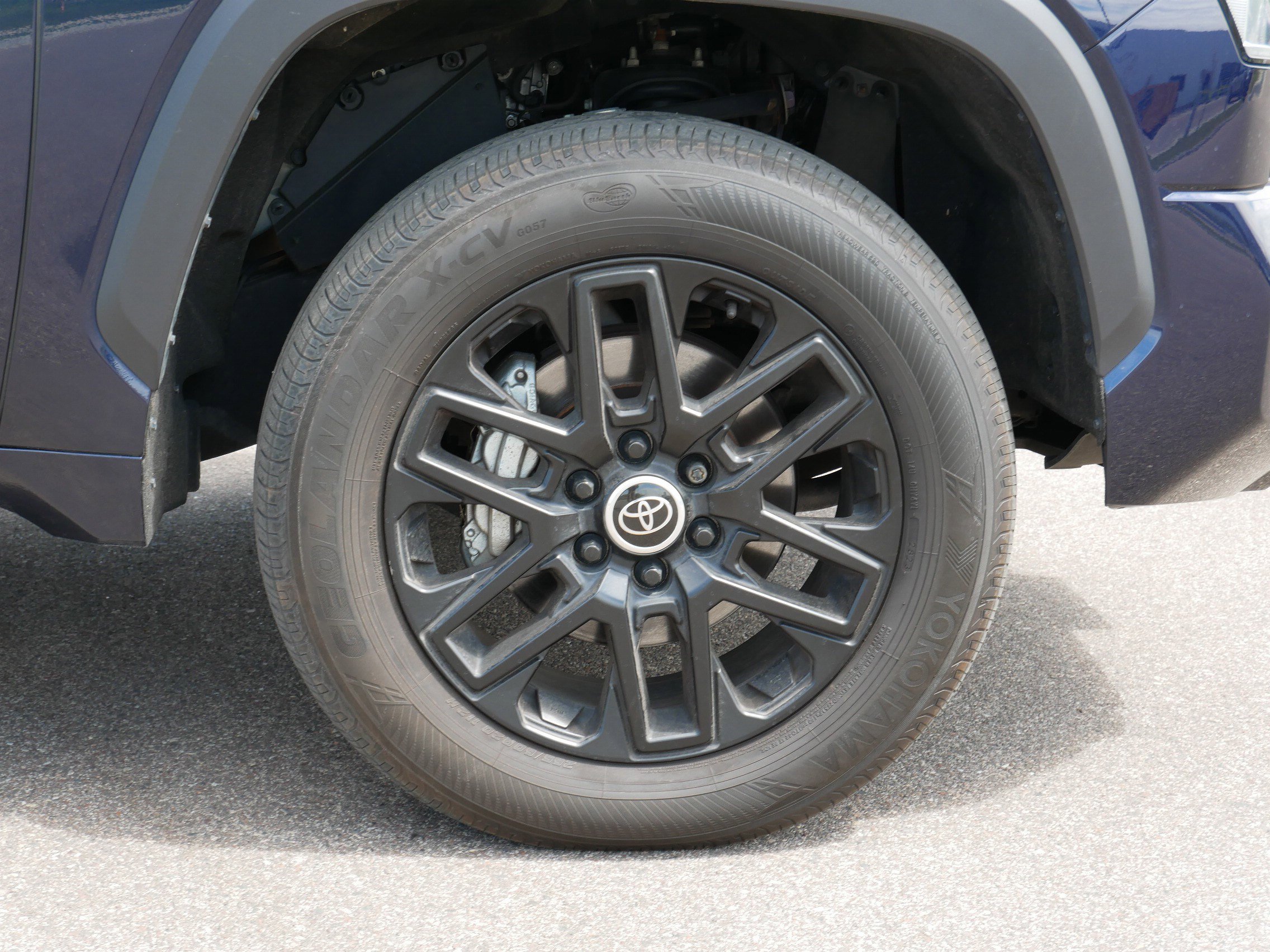 Used 2024 Toyota Tundra Limited AWD/4WD image 13