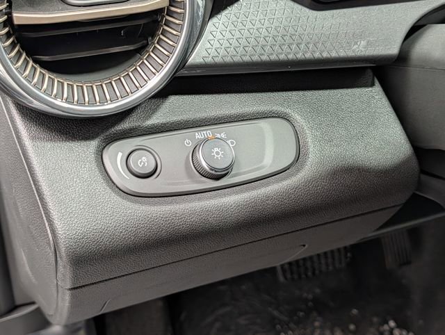 New 2026 Chevrolet Trax ACTIV w/ Sunroof Package image 17