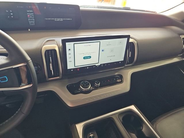 Used 2025 Ford Expedition Active AWD/4WD image 14