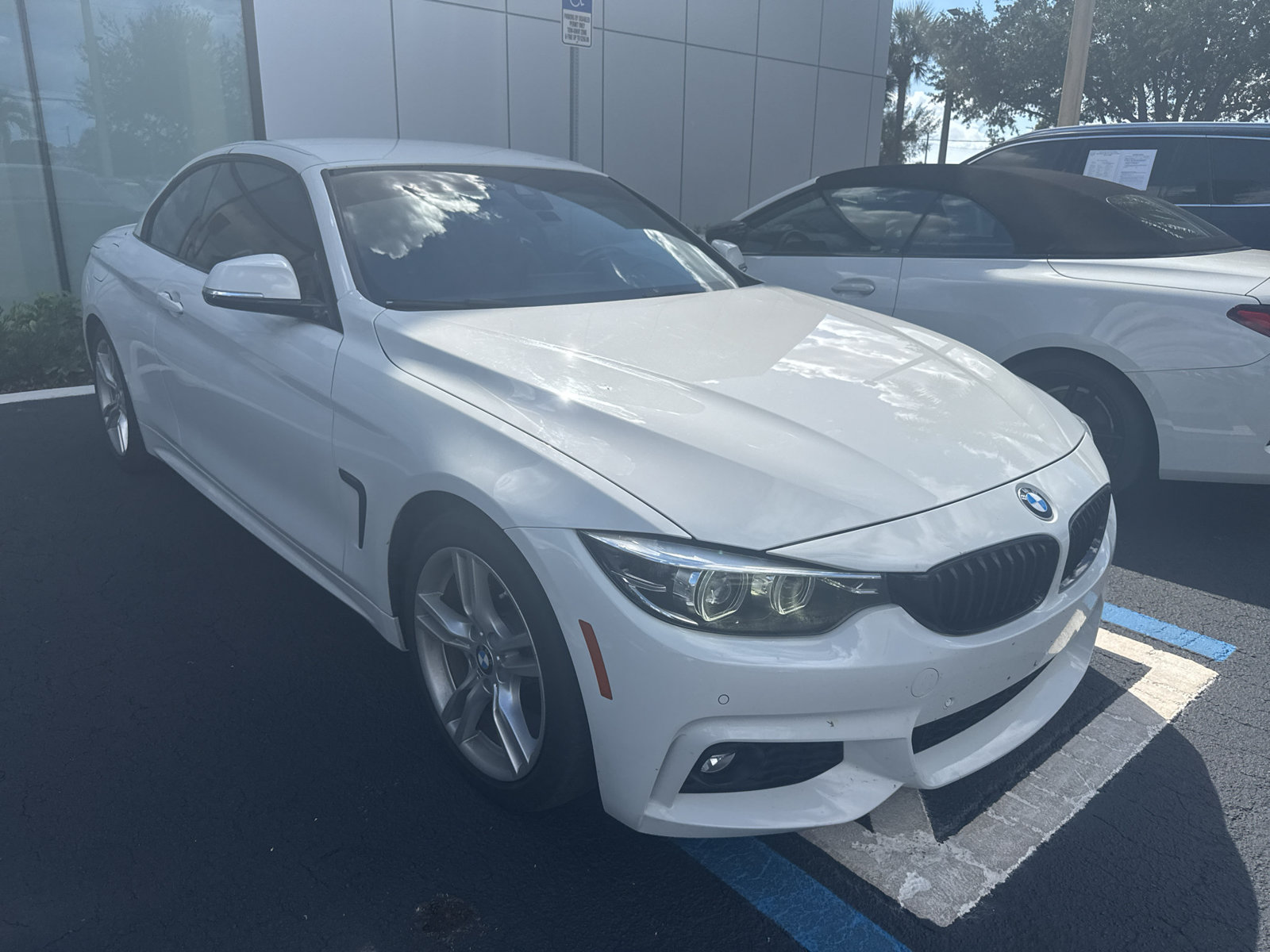 Used 2020 BMW 430i Convertible w/ M Sport Package RWD image 5