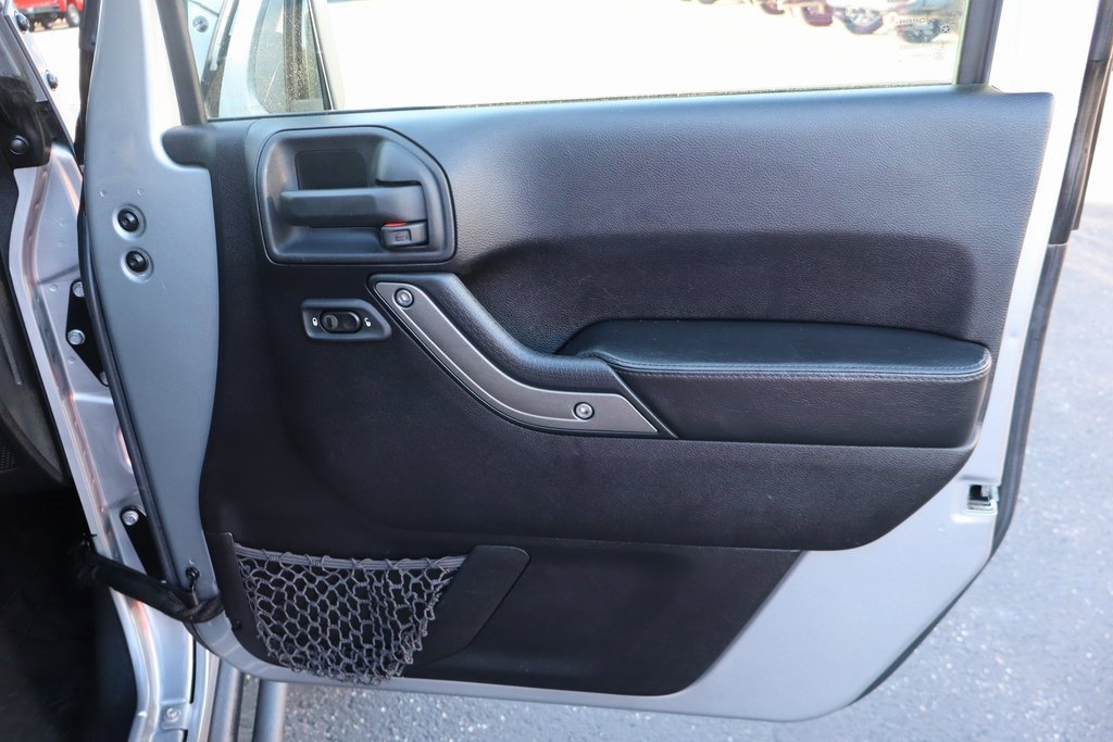 Used 2016 Jeep Wrangler Unlimited Sport image 21