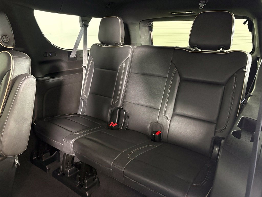 Used 2023 Chevrolet Suburban Premier AWD/4WD image 40