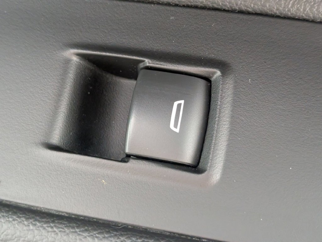 Used 2022 GMC Terrain Denali AWD/4WD image 40