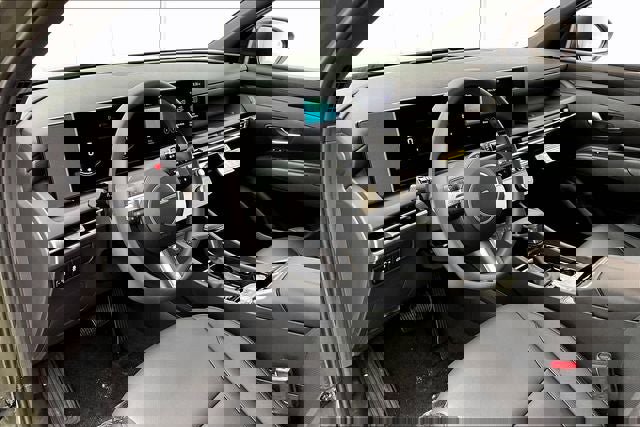 Used 2025 Hyundai Santa Cruz SEL image 8