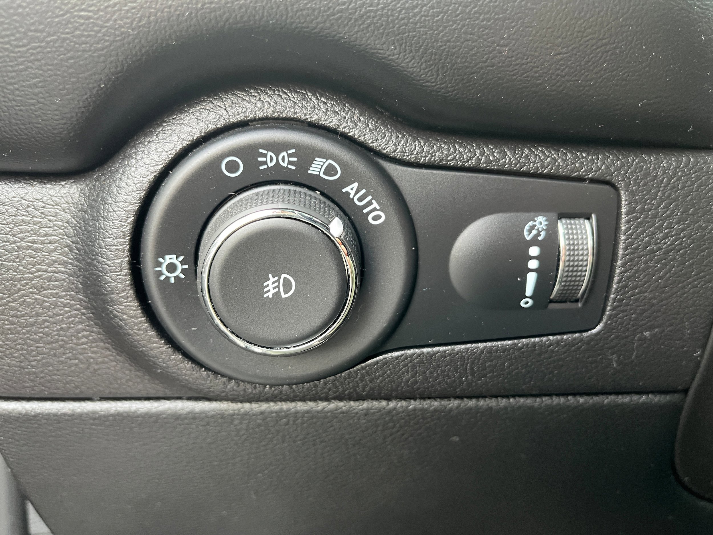 Used 2021 Dodge Durango R/T w/ Blacktop Package image 21