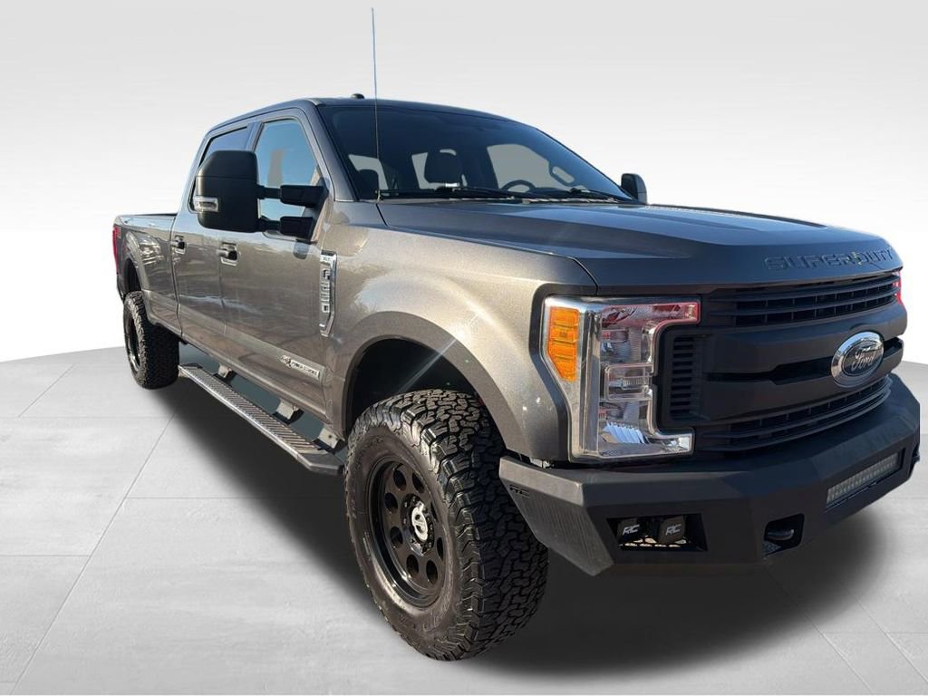Used 2017 Ford F250 XLT w/ FX4 Off-Road Package image 8