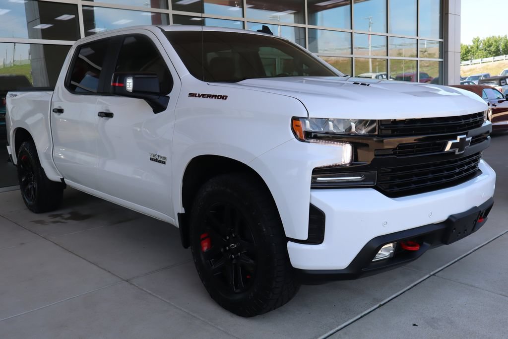Used 2022 Chevrolet Silverado 1500 RST w/ Redline Edition AWD/4WD image 1