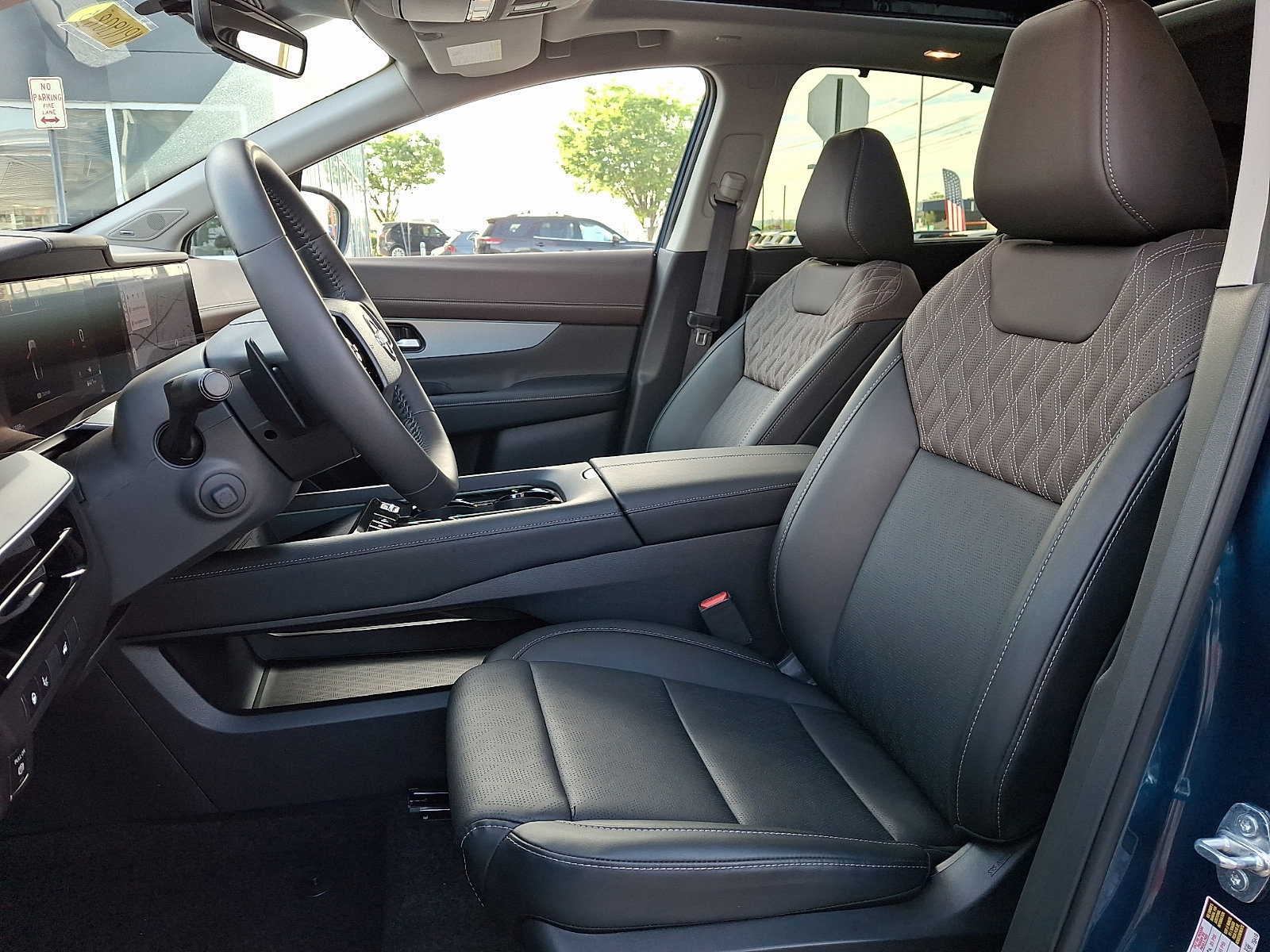 Certified 2026 Nissan Murano Platinum w/ Cargo Package AWD/4WD image 13