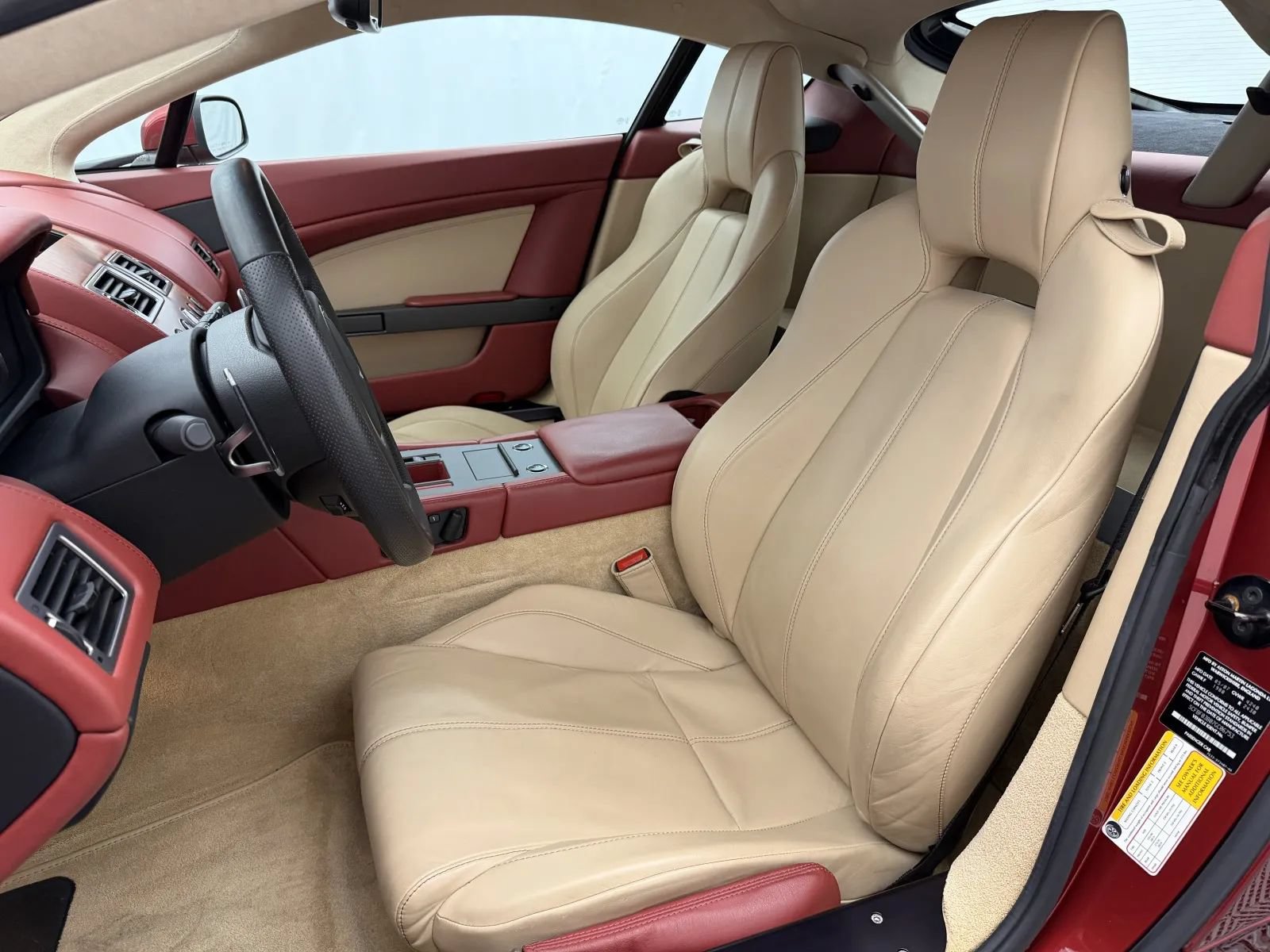 Used 2007 Aston Martin V8 Vantage Coupe RWD image 10