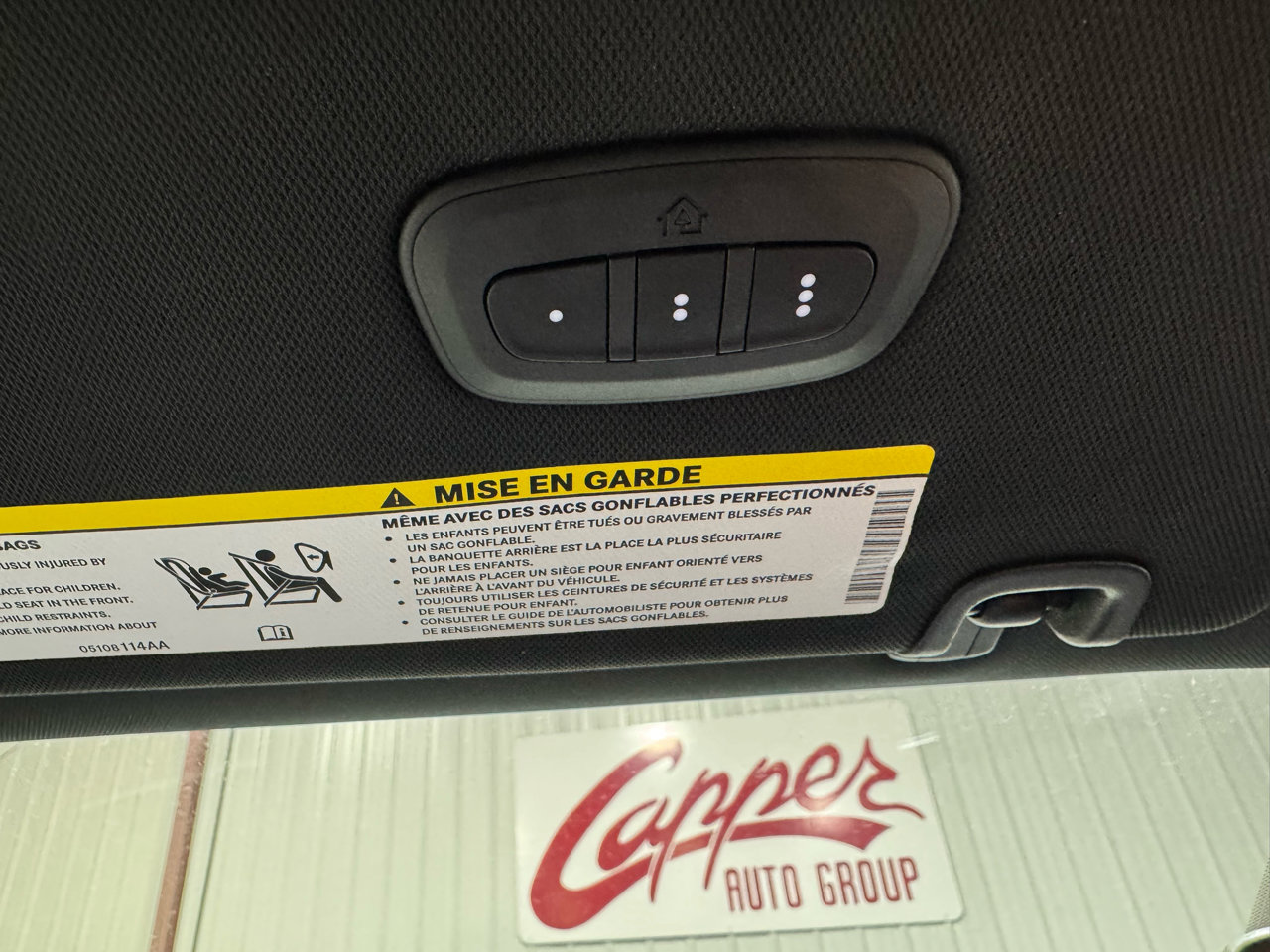 Used 2025 Chrysler Pacifica Select image 18