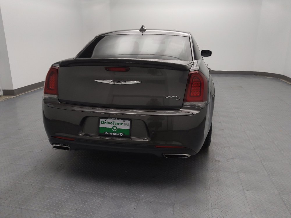 Used 2020 Chrysler 300 S w/ 300S Premium Group RWD image 7