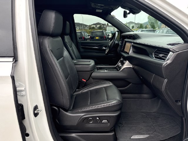 Used 2021 GMC Yukon XL Denali w/ Denali Ultimate Package AWD/4WD image 10