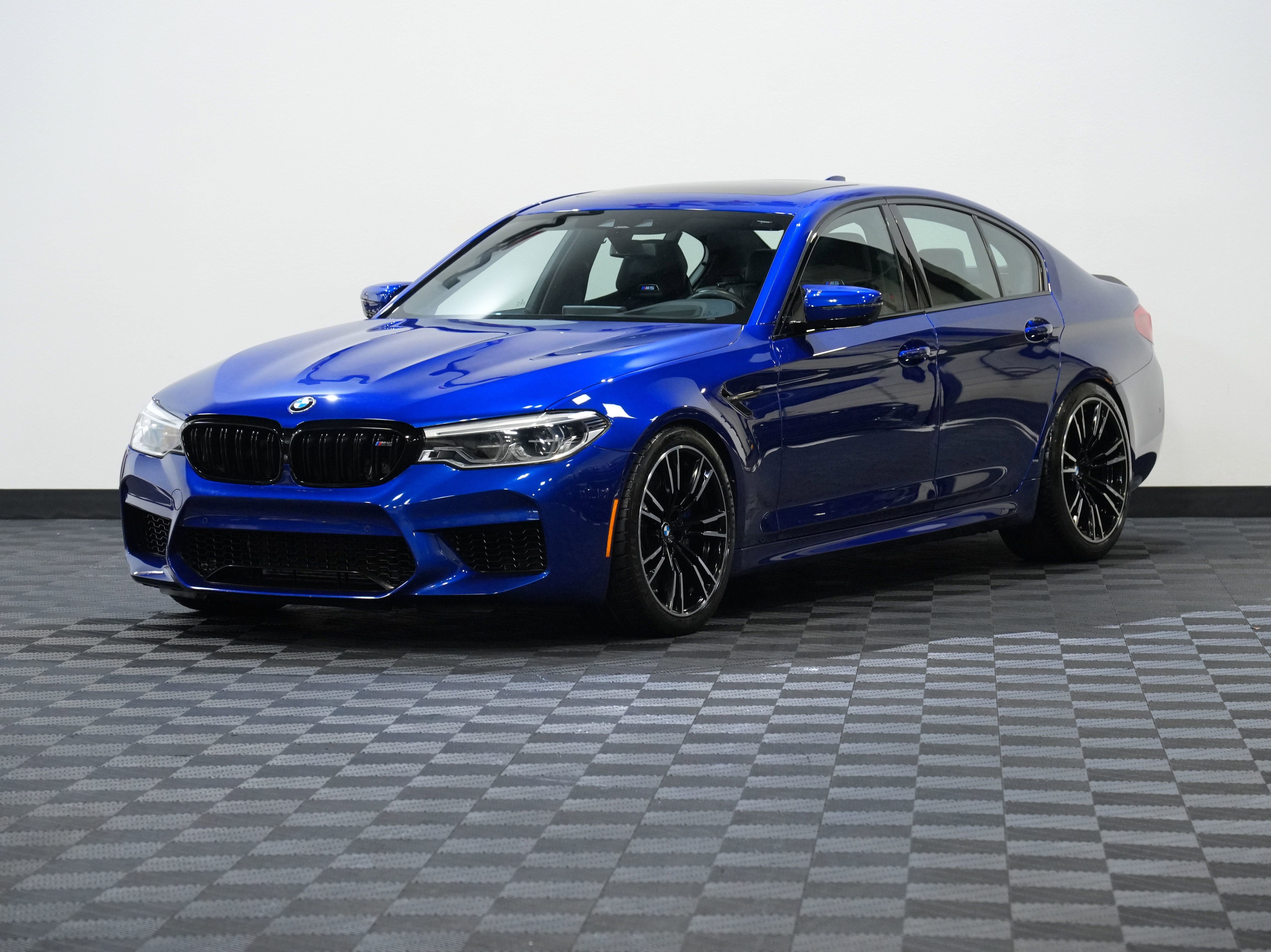 Used 2019 BMW M5 SEDAN 4D w/ Executive Package image 3