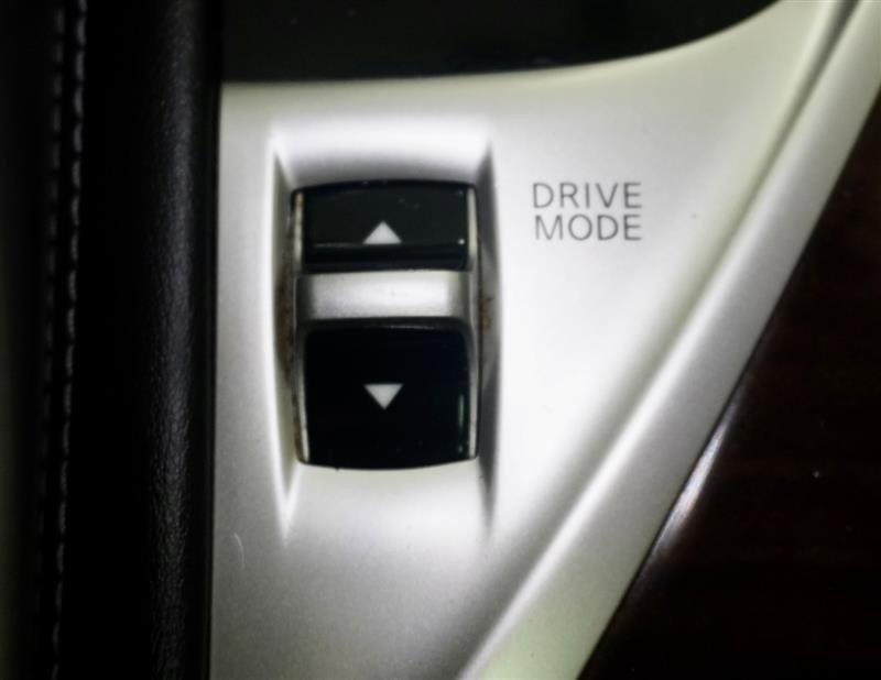 Used 2018 INFINITI Q50 Luxe w/ Essential Package (2.0T Luxe) image 25