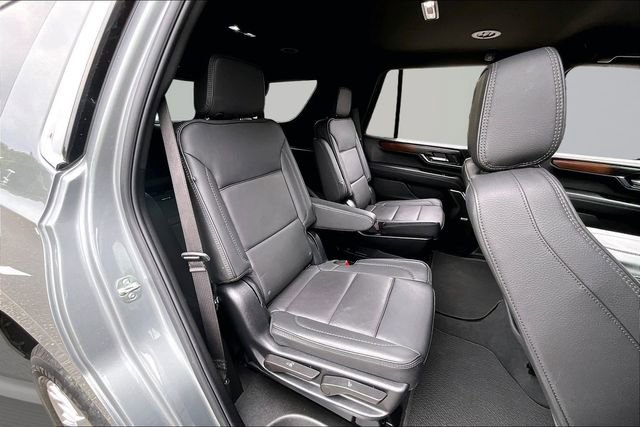 Used 2025 GMC Yukon Denali AWD/4WD image 24