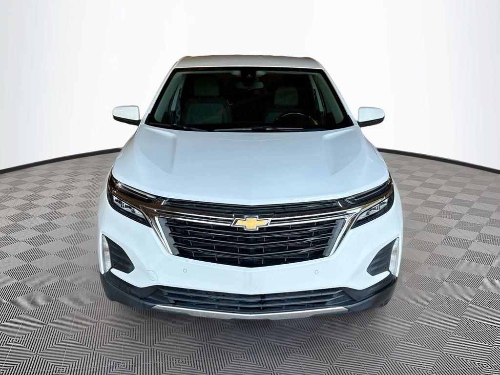 Used 2022 Chevrolet Equinox LT w/ Driver Convenience Package FWD image 2