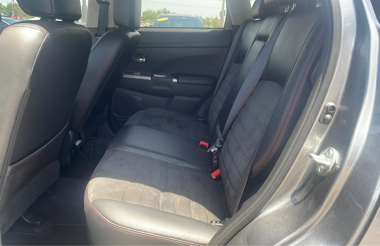 Used 2019 Mitsubishi Outlander Sport GT FWD image 13