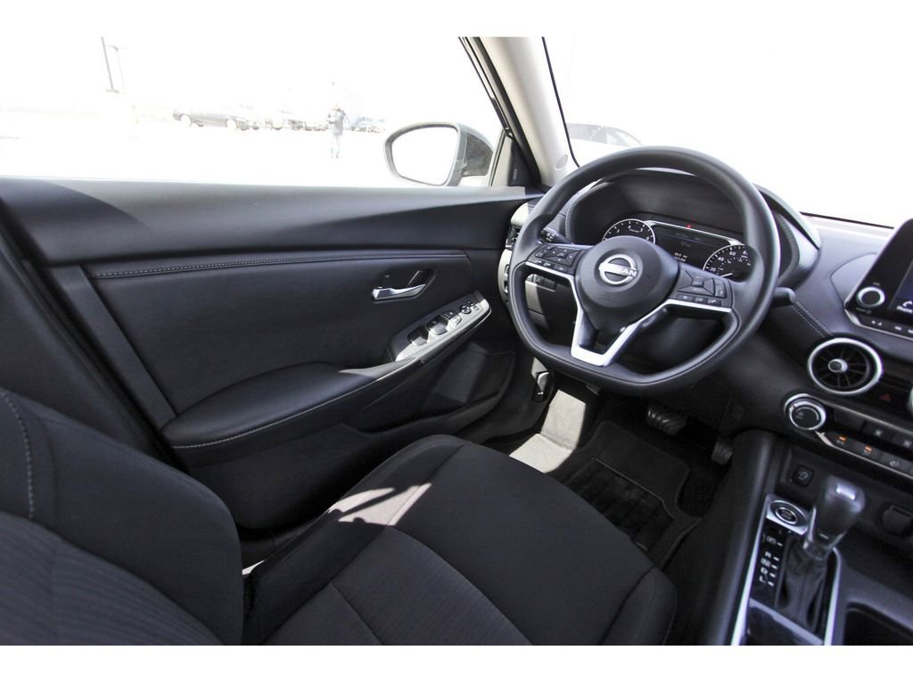 Used 2024 Nissan Sentra SV image 8