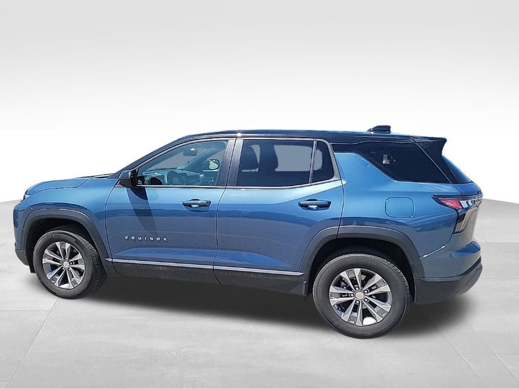 Used 2025 Chevrolet Equinox LT AWD/4WD image 9