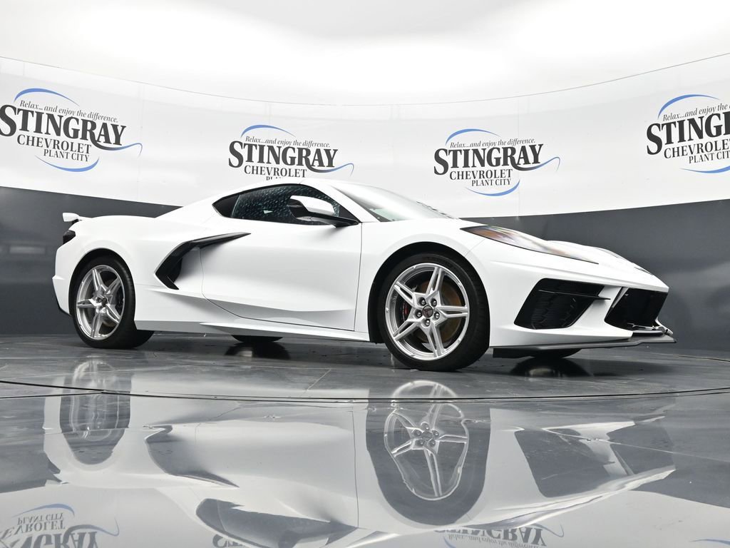 Used 2025 Chevrolet Corvette Stingray Premium Cpe w/ Z51 Performance Package image 17