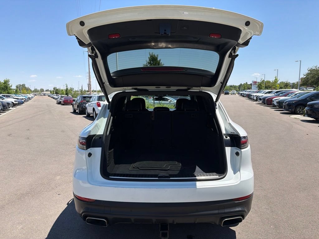 Used 2020 Porsche Cayenne AWD/4WD image 16