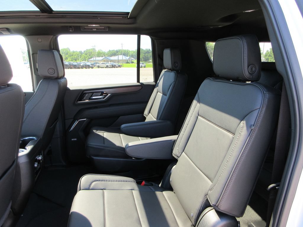 New 2026 GMC Yukon XL Denali w/ Sun & Power Step Package AWD/4WD image 12