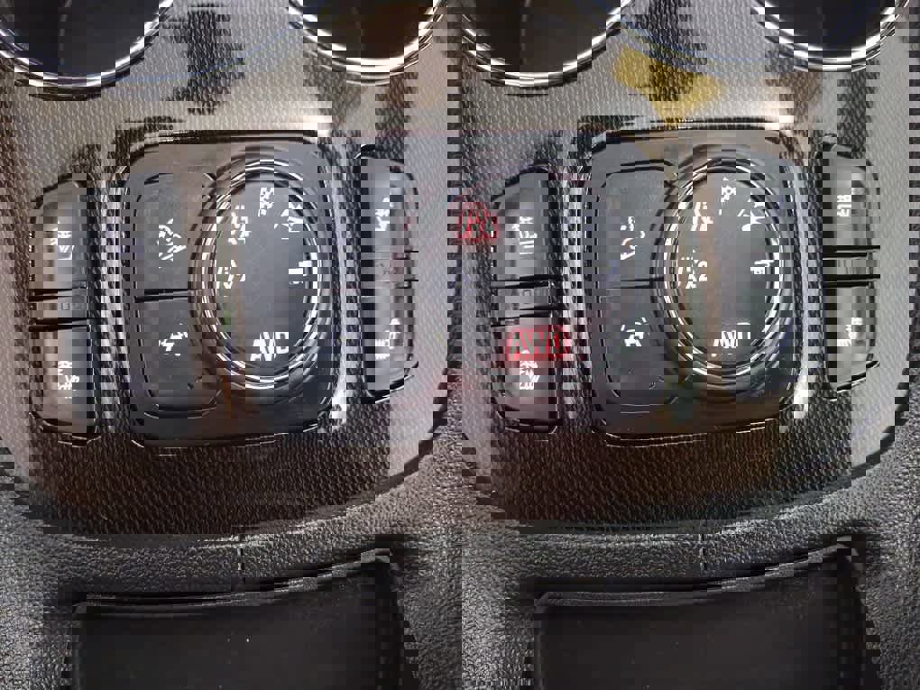 Used 2022 GMC Acadia AT4 w/ Trailering Package image 57