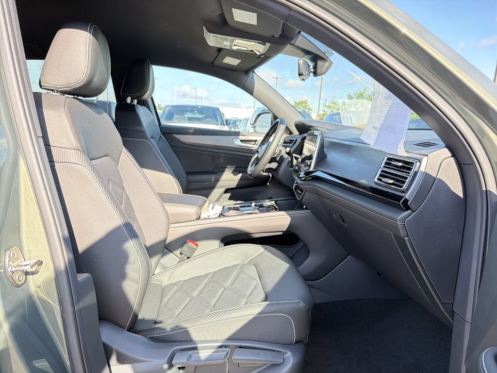 New 2026 Volkswagen Atlas Cross Sport SE FWD image 18