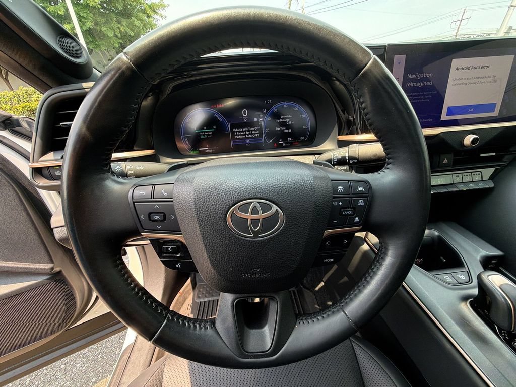 Used 2023 Toyota Crown Platinum AWD/4WD image 23