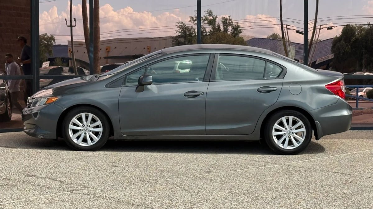 Used 2012 Honda Civic LX image 4