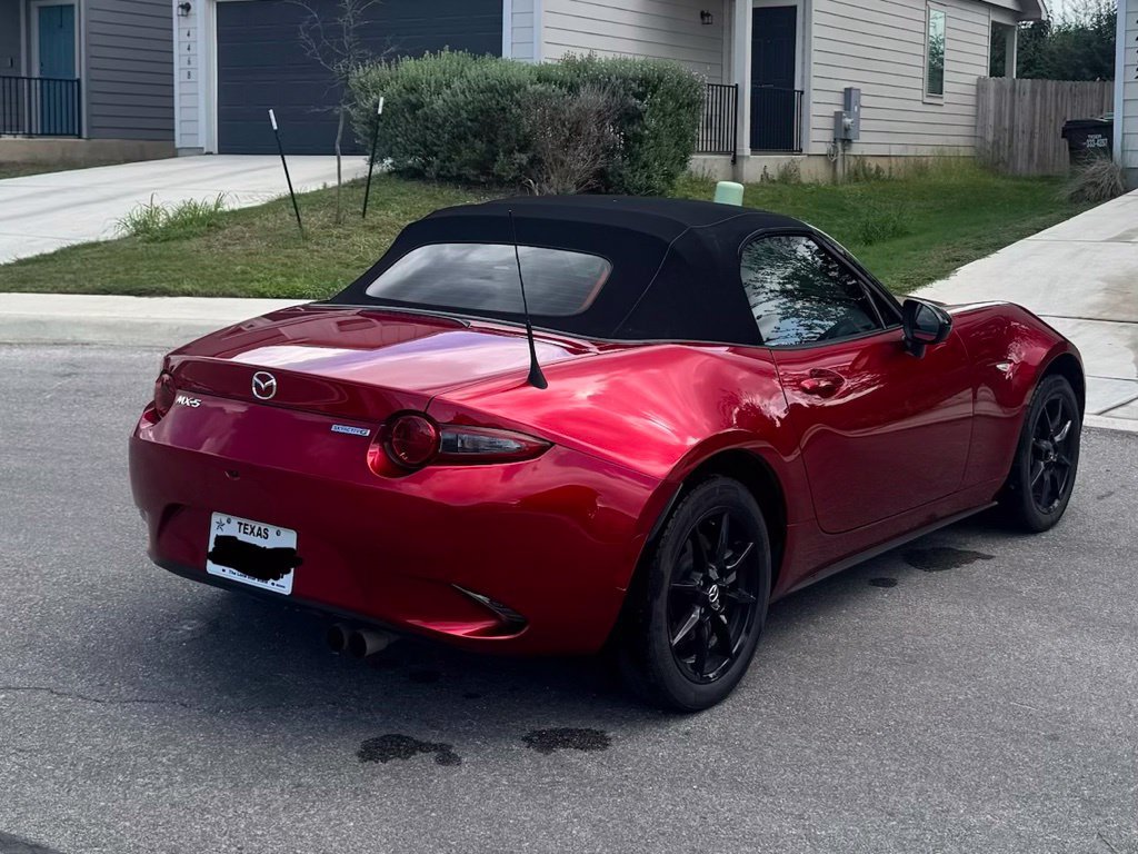 Used 2021 MAZDA MX-5 Miata Sport RWD image 4