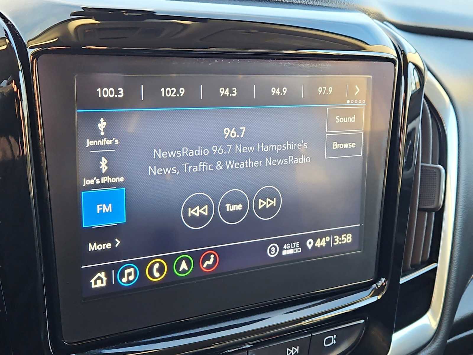 Used 2021 Chevrolet Traverse LT w/ LT Premium Package image 30