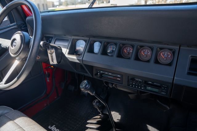 Used 1993 Jeep Wrangler S image 35