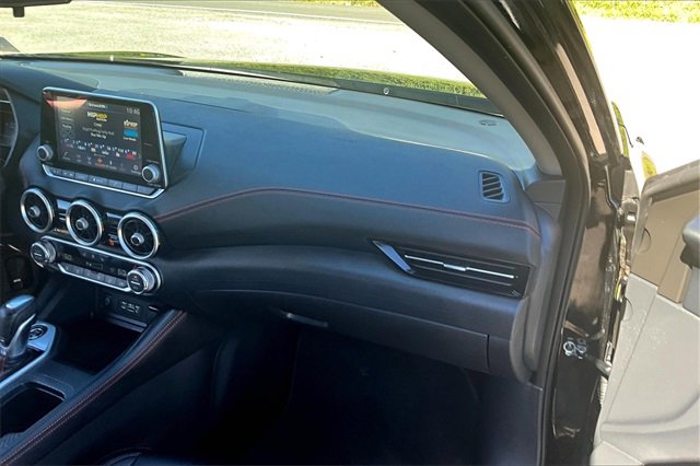 Used 2024 Nissan Sentra SR w/ SR Premium Package image 16