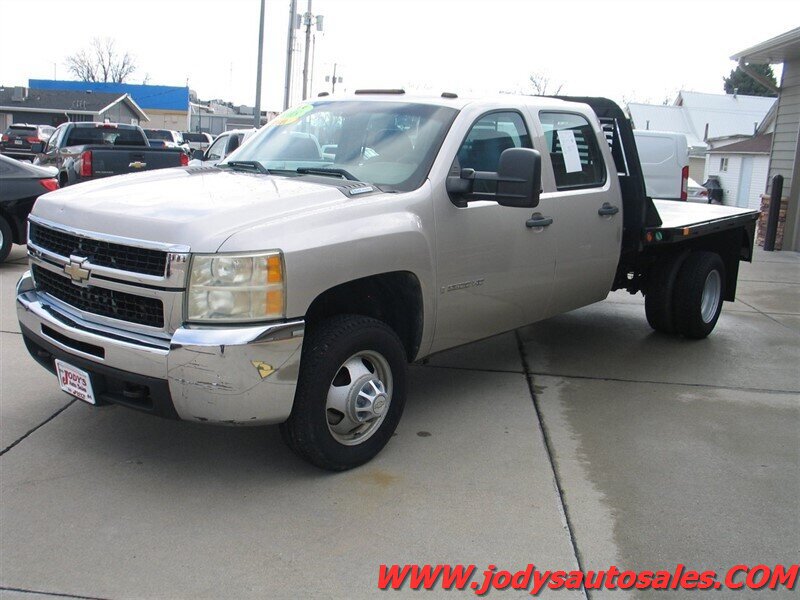 Used 2008 Chevrolet Silverado 3500 W/T AWD/4WD image 21