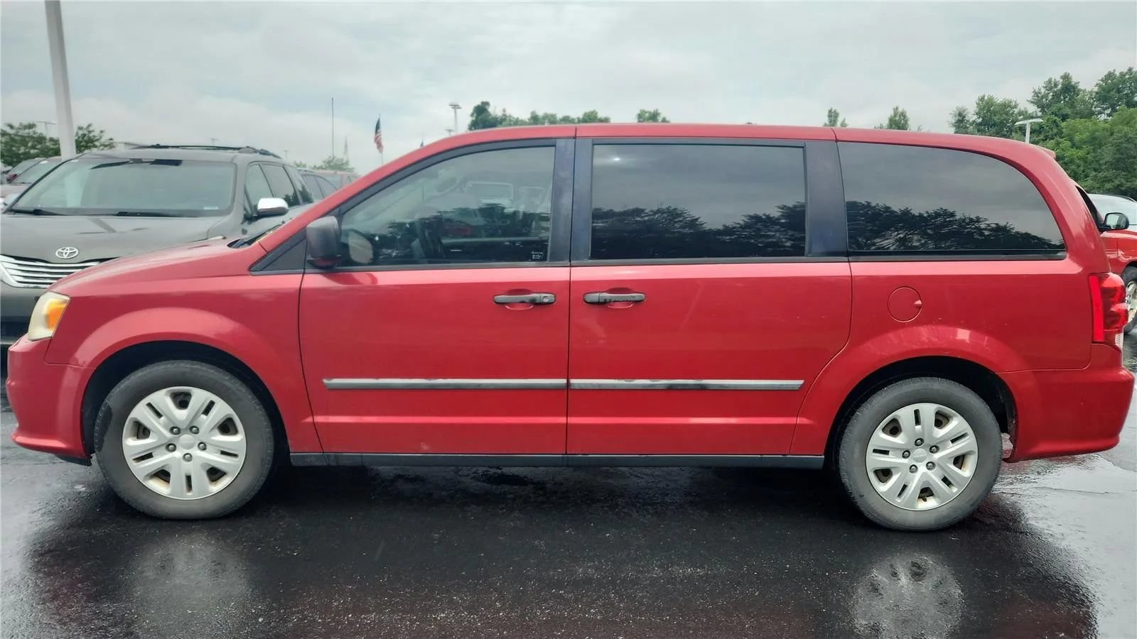 Used 2014 Dodge Grand Caravan American Value Package FWD image 5