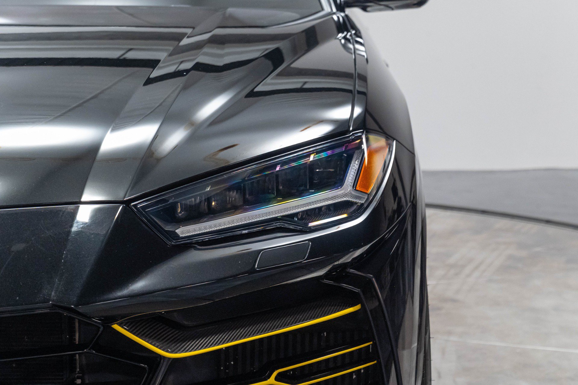 Used 2019 Lamborghini Urus AWD/4WD image 70