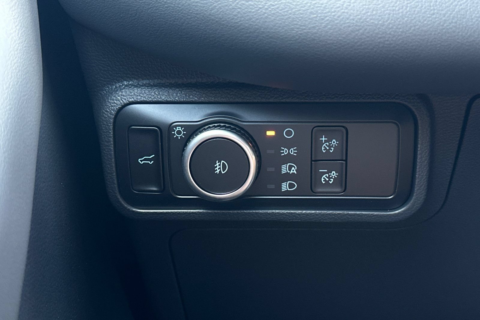 New 2026 Ford Explorer Active w/ Active Comfort Package RWD image 28