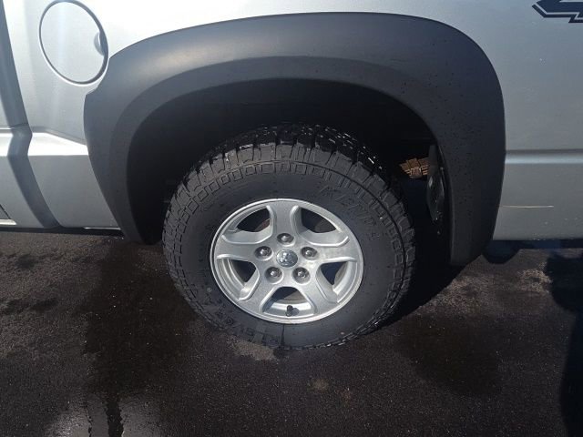 Used 2005 Dodge Dakota SLT image 13