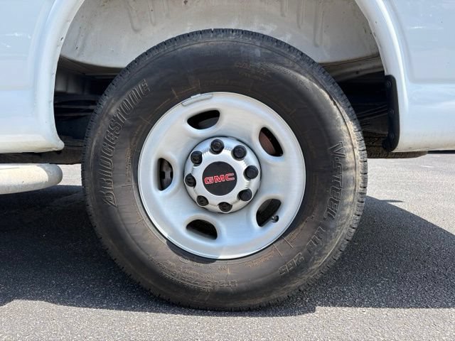 Used 2025 GMC Savana 2500 w/ Driver Convenience Package RWD image 17